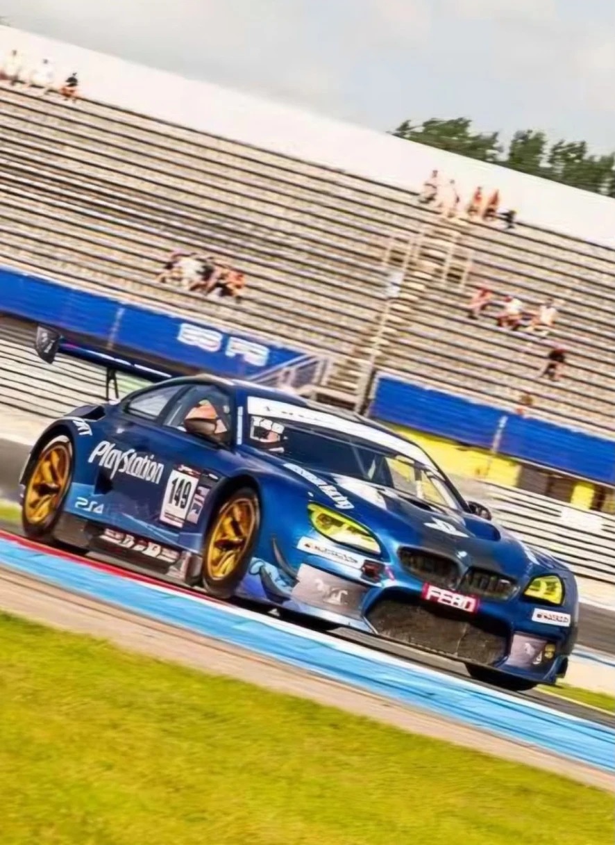 Wiseman Racing BMW M6 GT3 in blue race livery